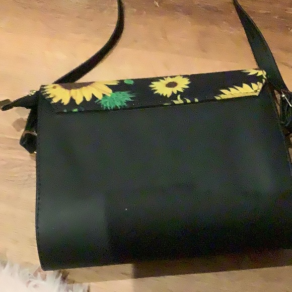 Purse - Picture 2 of 3